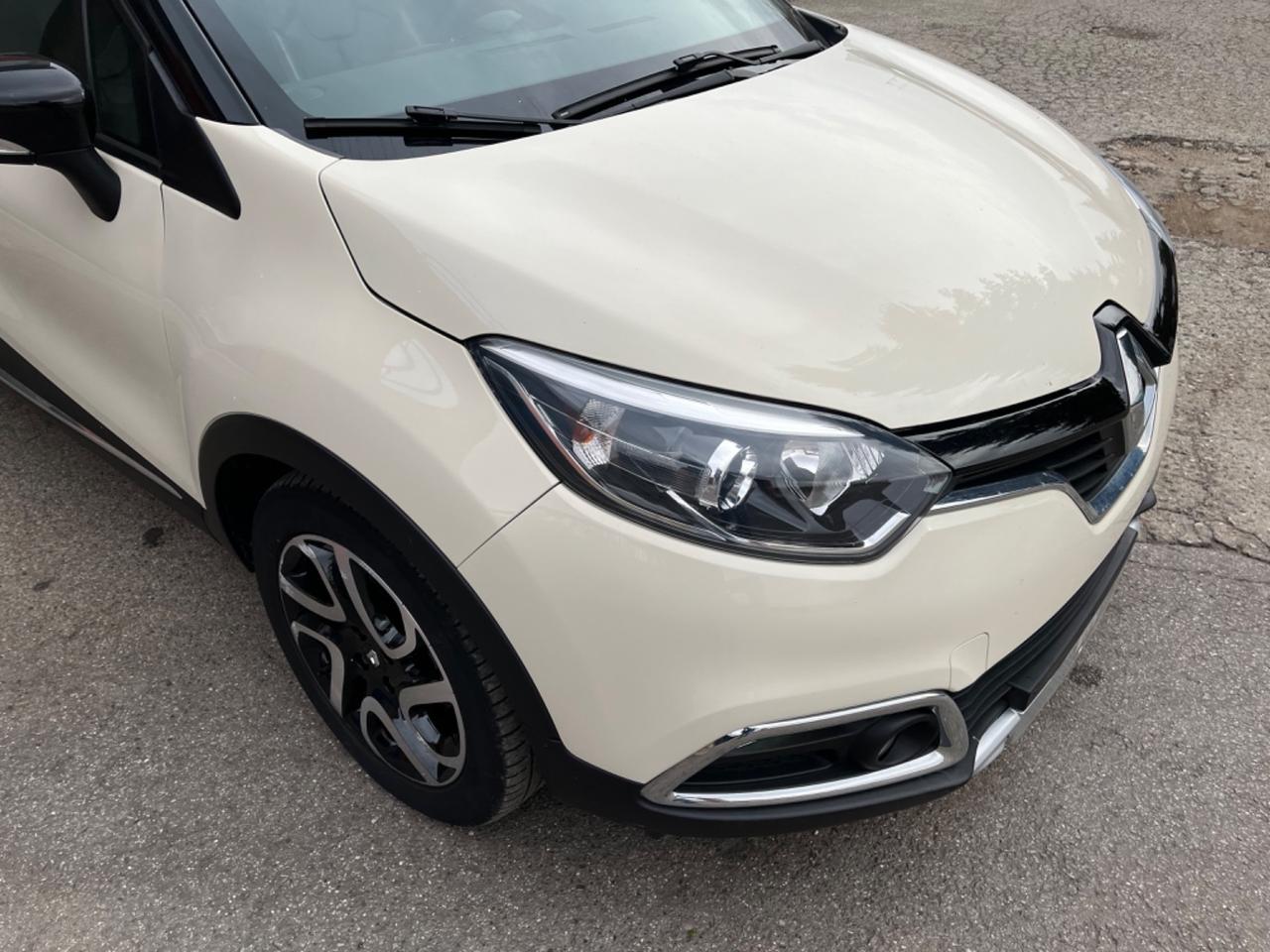Renault Captur dCi90CV Intens-Pelle-GripControl