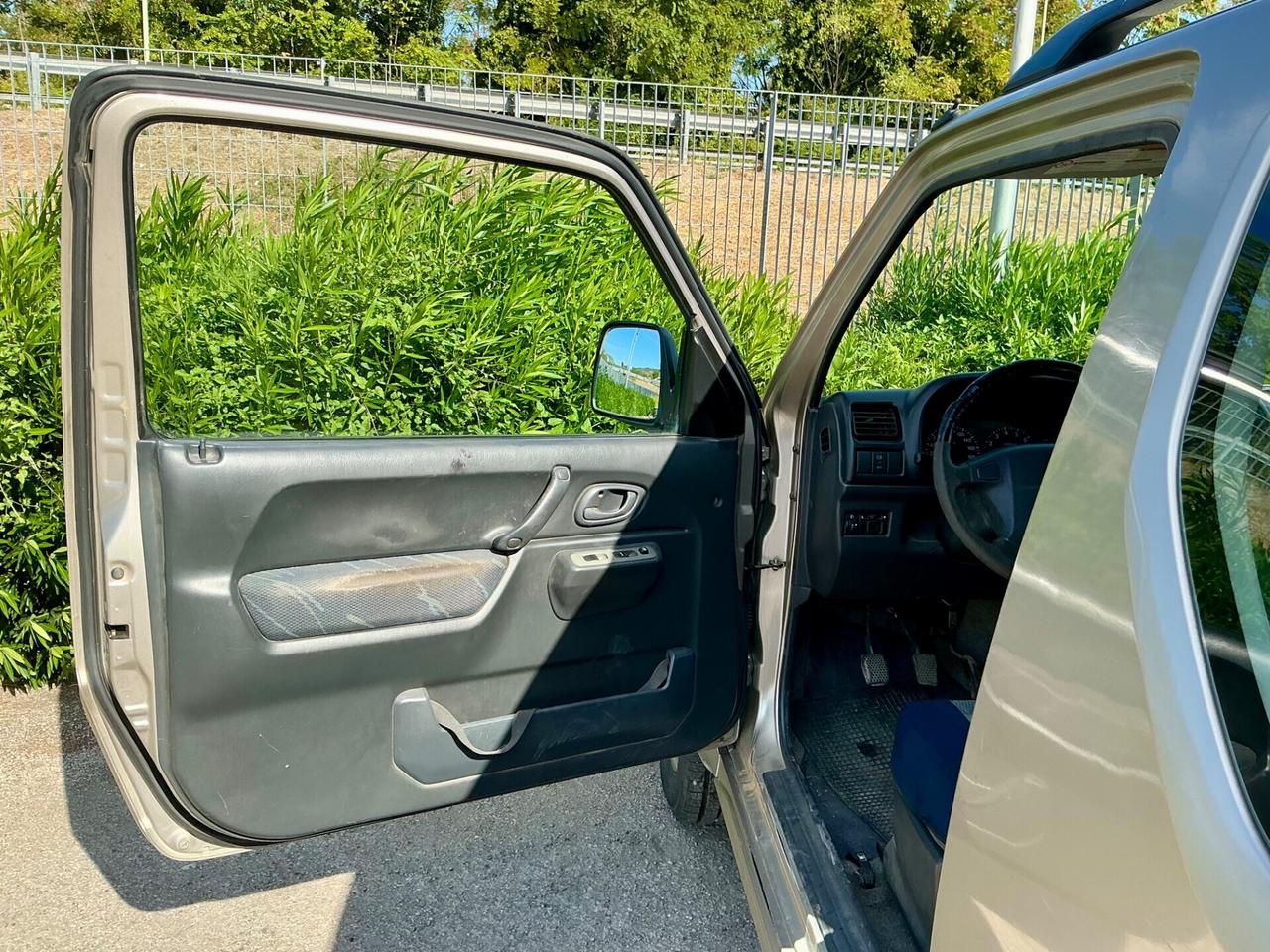 Suzuki Jimny 1.3i 16V cat 4WD JLX