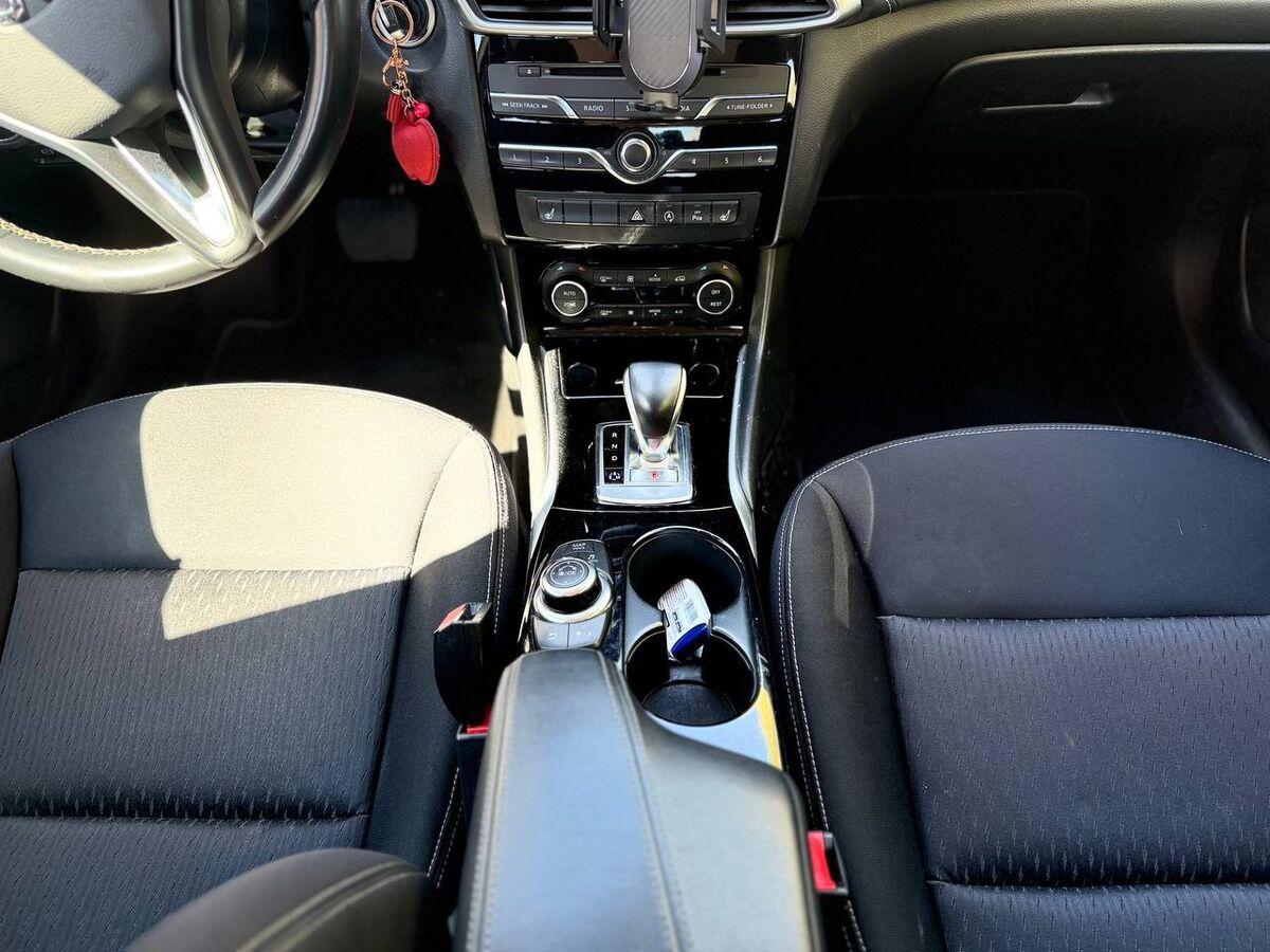 Infiniti QX30 2.2d Premium awd dct