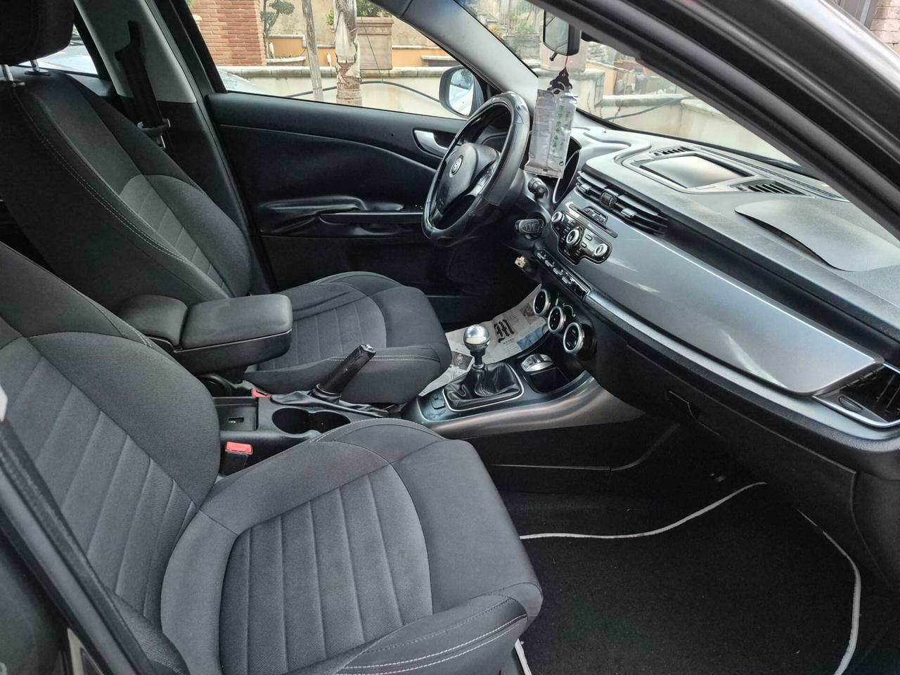 Alfa Romeo Giulietta 2.0 JTDm-2 140 CV Distinctive