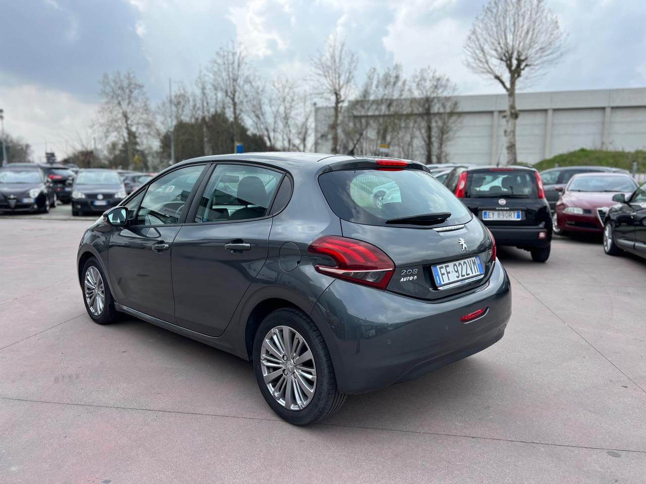 Peugeot 208 PureTech 82 5p. GPL Active