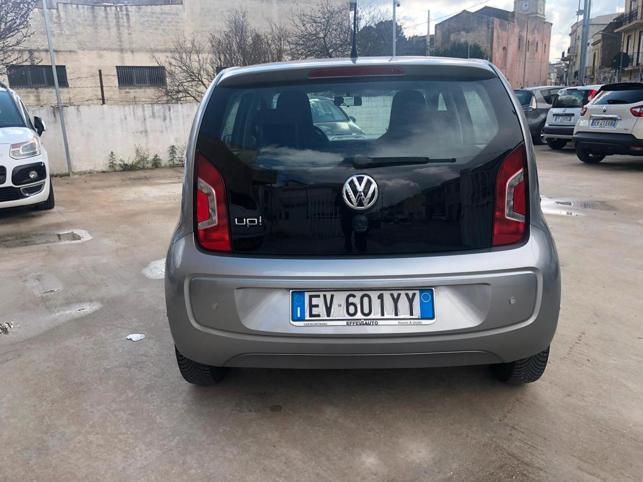 VOLKSWAGEN UP 1.0 TAKE UP! -Maggio 2014