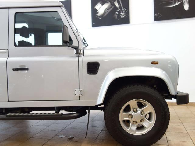 Land Rover Defender 90 TD4 SE 95000 KM