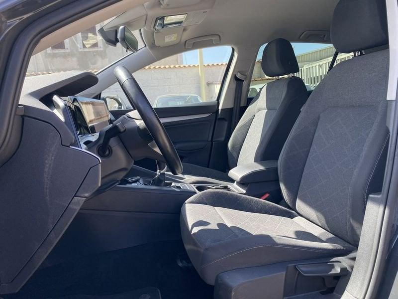 Volkswagen Golf 8 Life 2.0 TDI 116 CV