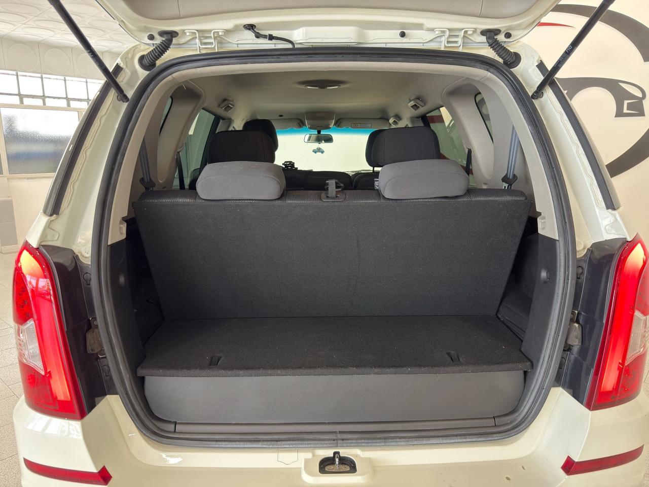 Ssangyong Rexton W 2.2 Diesel 4WD 7 POSTI