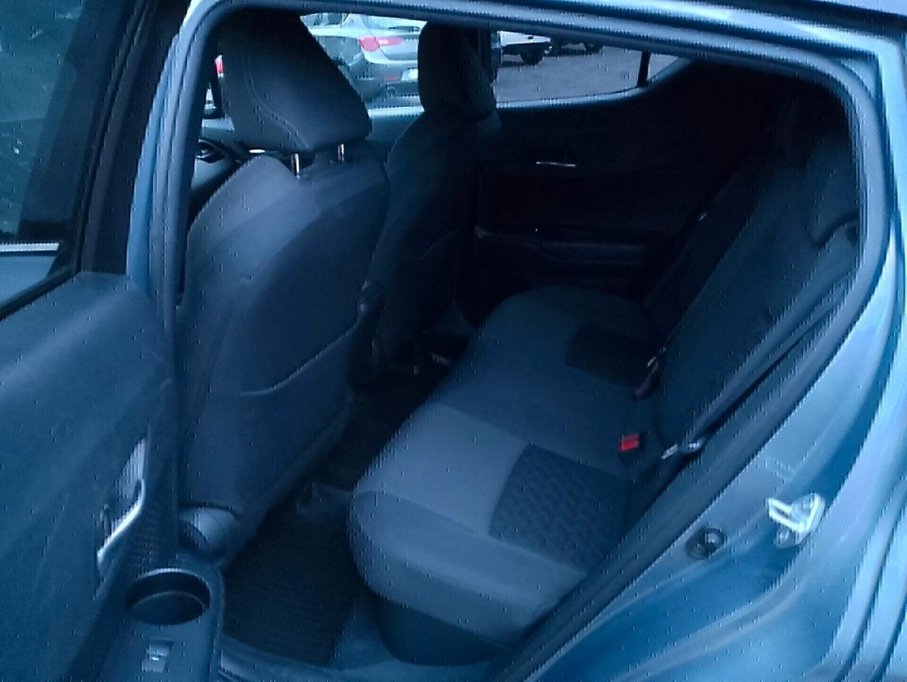 Toyota C-HR ibrida 2000 cc batterie piu grandi