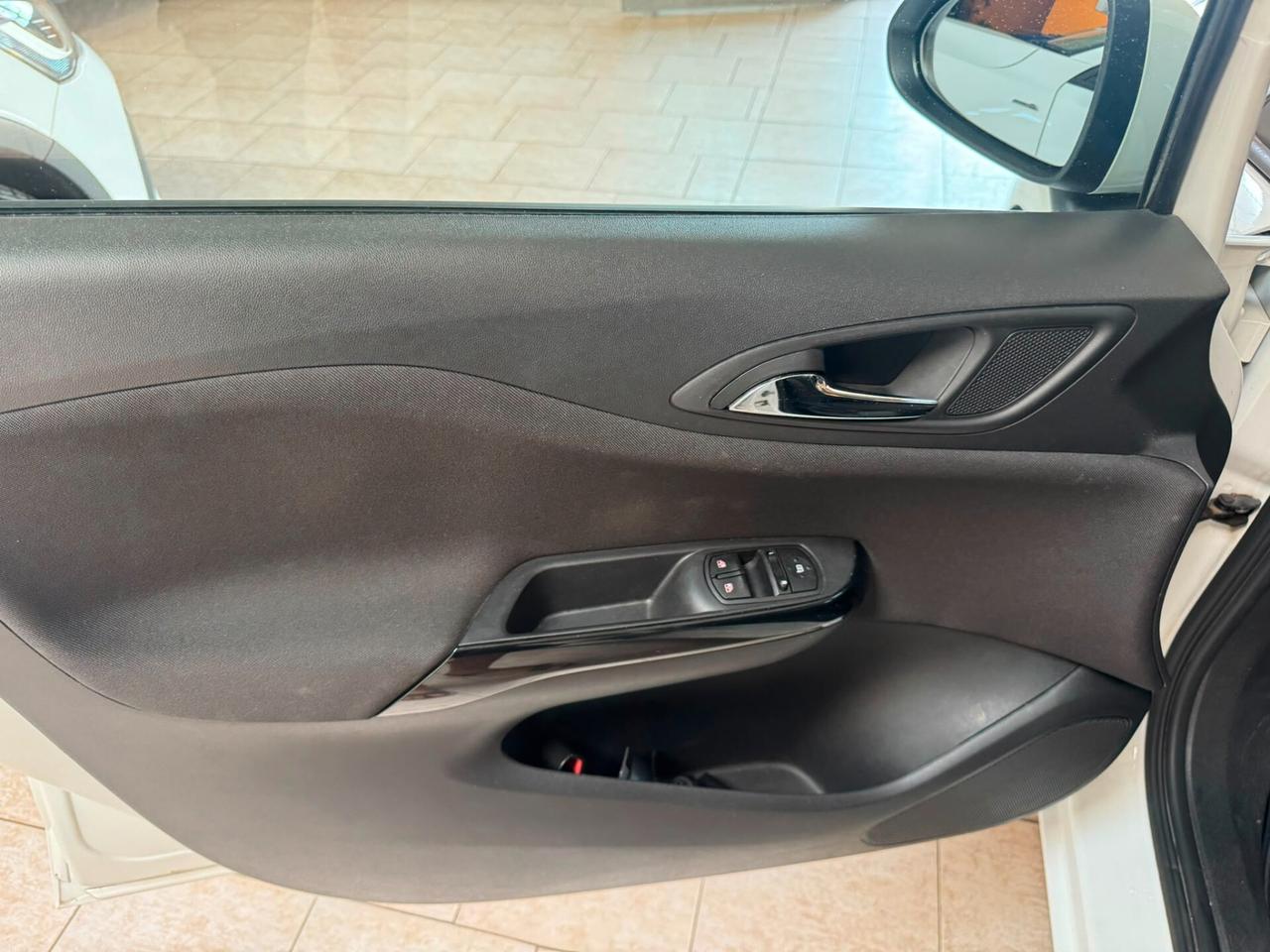 Opel Corsa 1.2 5 porte