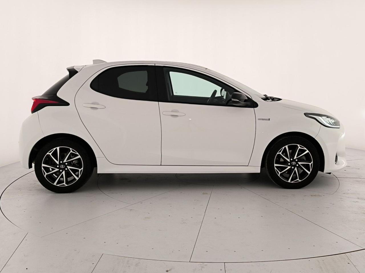 Toyota Yaris 1.5h lounge