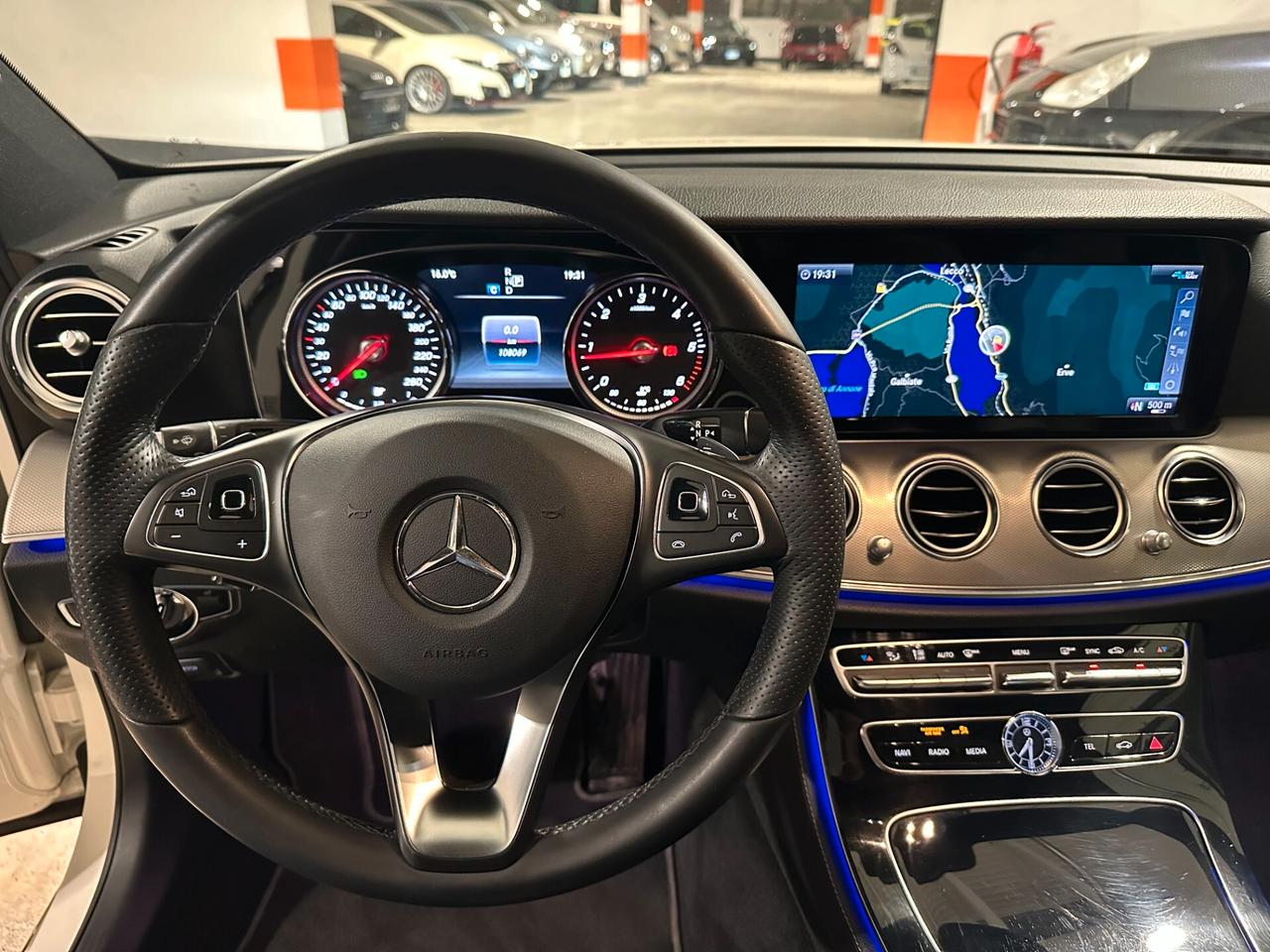 Mercedes-benz E 200 D Auto Sport Cerchi da 19' - LUCI 64 COLORI CRUISE ADATTIVO