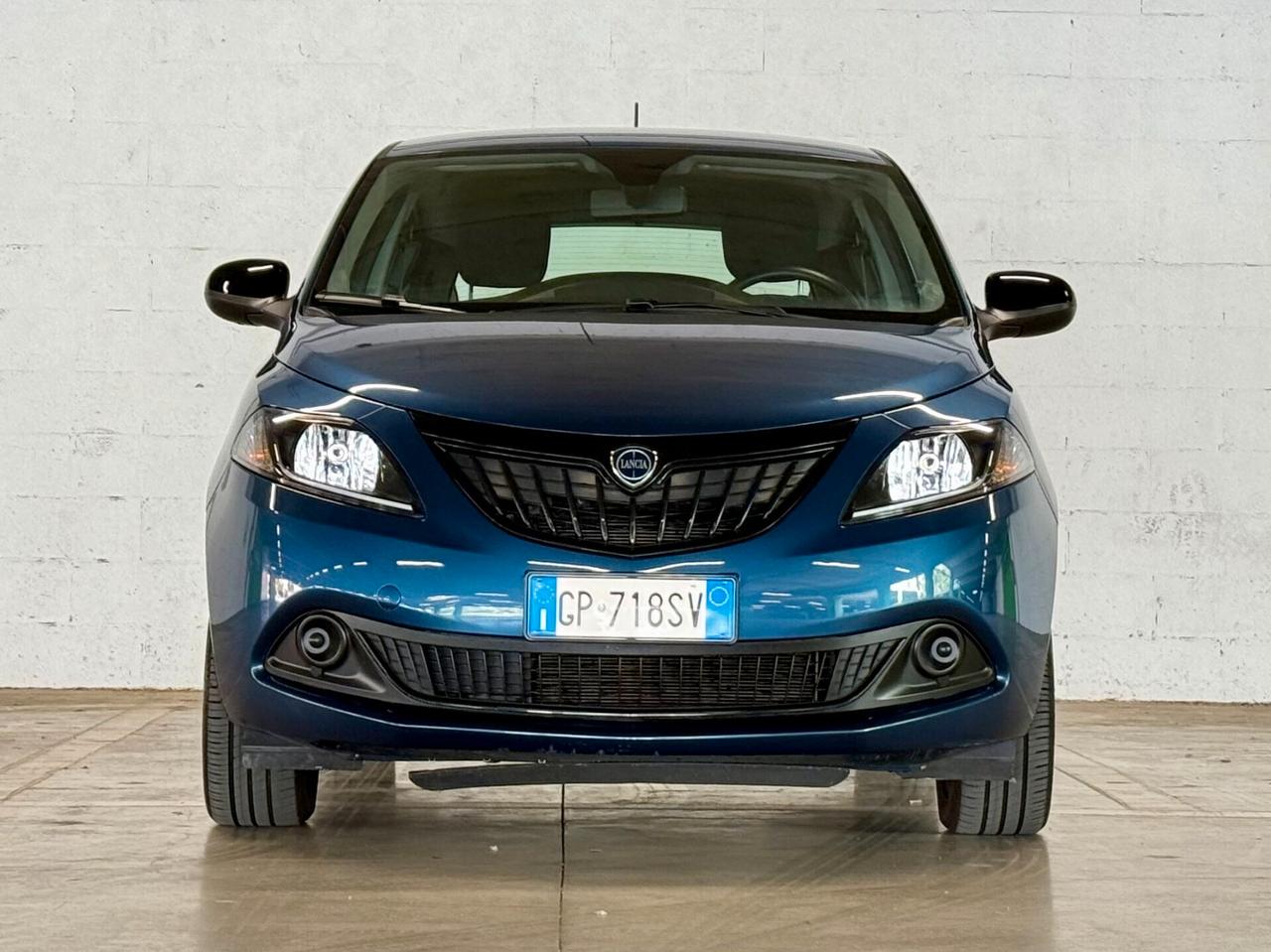 Lancia Ypsilon 1.0 FireFly 5 porte S&S Hybrid Silver