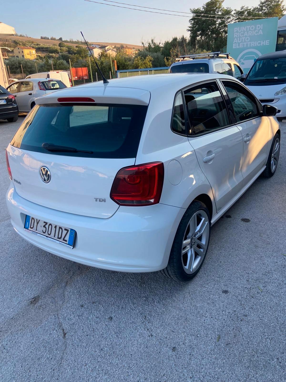 VW POLO 1.6 TDI DPF 5 porte NEOPATENTATI