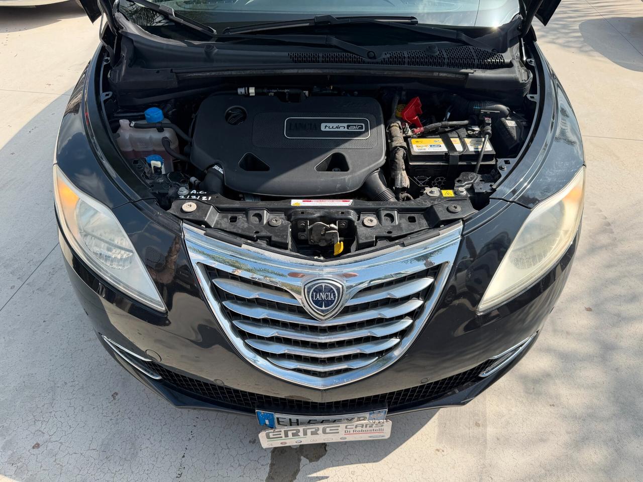 LANCIA YPSILON 2011 900 BENZINA 85 CV