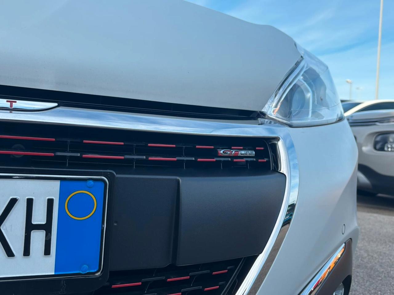 Peugeot 208 BlueHDi 100 5p. GT Line ICE White 150 ESEMPLARI