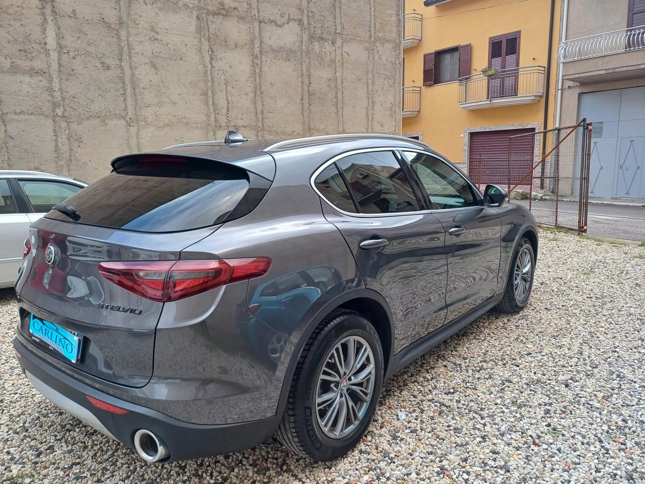 Alfa Romeo Stelvio 2.2 Turbodiesel 180 CV AT8 RWD Executive