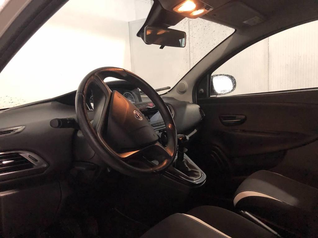Lancia Ypsilon 5 Porte 1.2 Elefantino