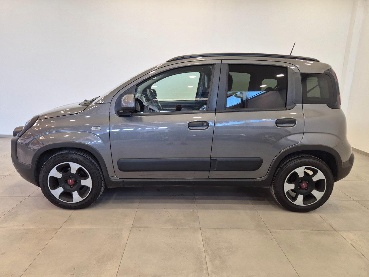 Fiat Panda 1.0 hybrid Citycross !! PREZZO REALE !! - NEOPATENTATI - Carplay - Sens. Park.