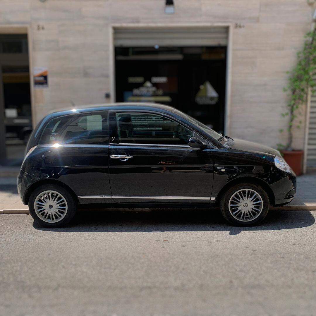 Lancia Ypsilon 1.3 MJT 75 CV