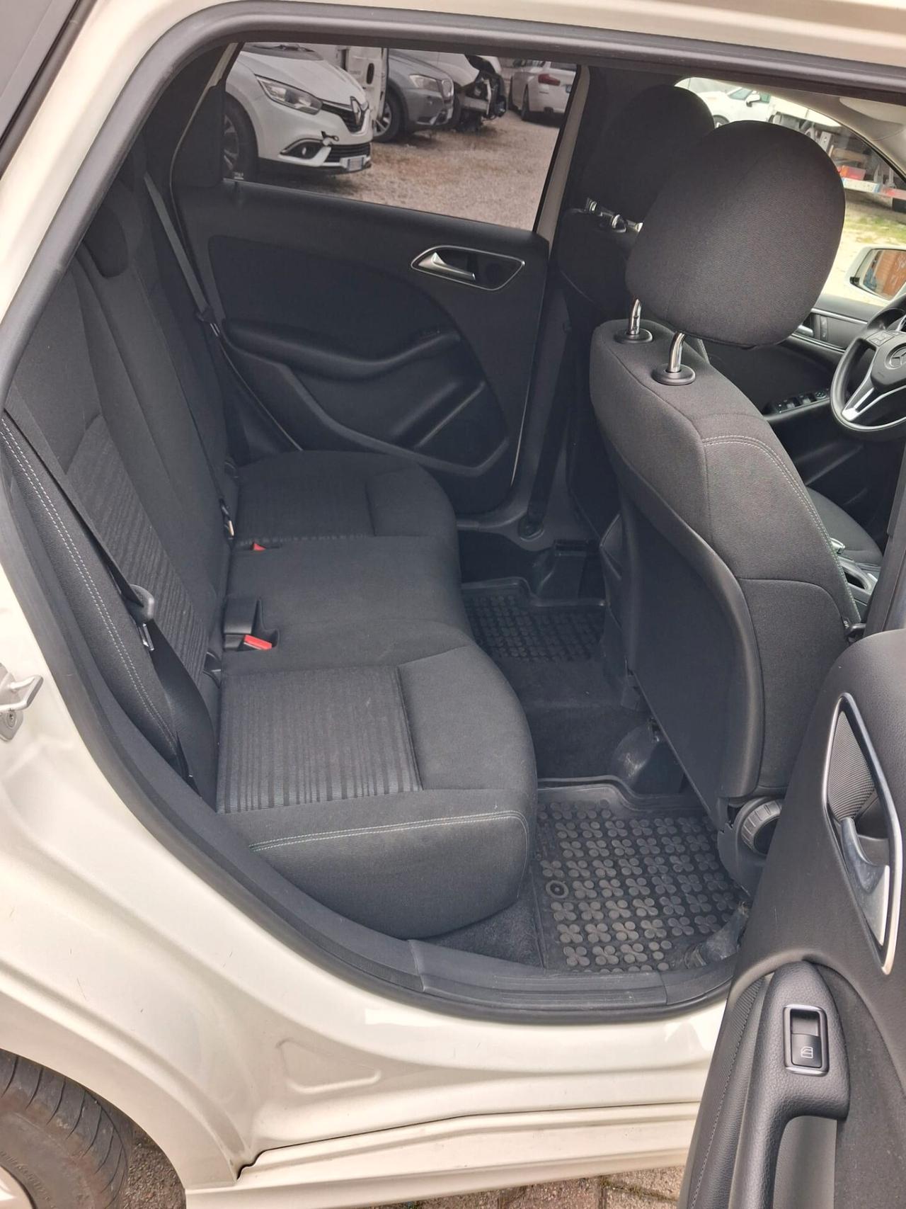 Mercedes-benz B 180 BlueEFFICIENCY Premium