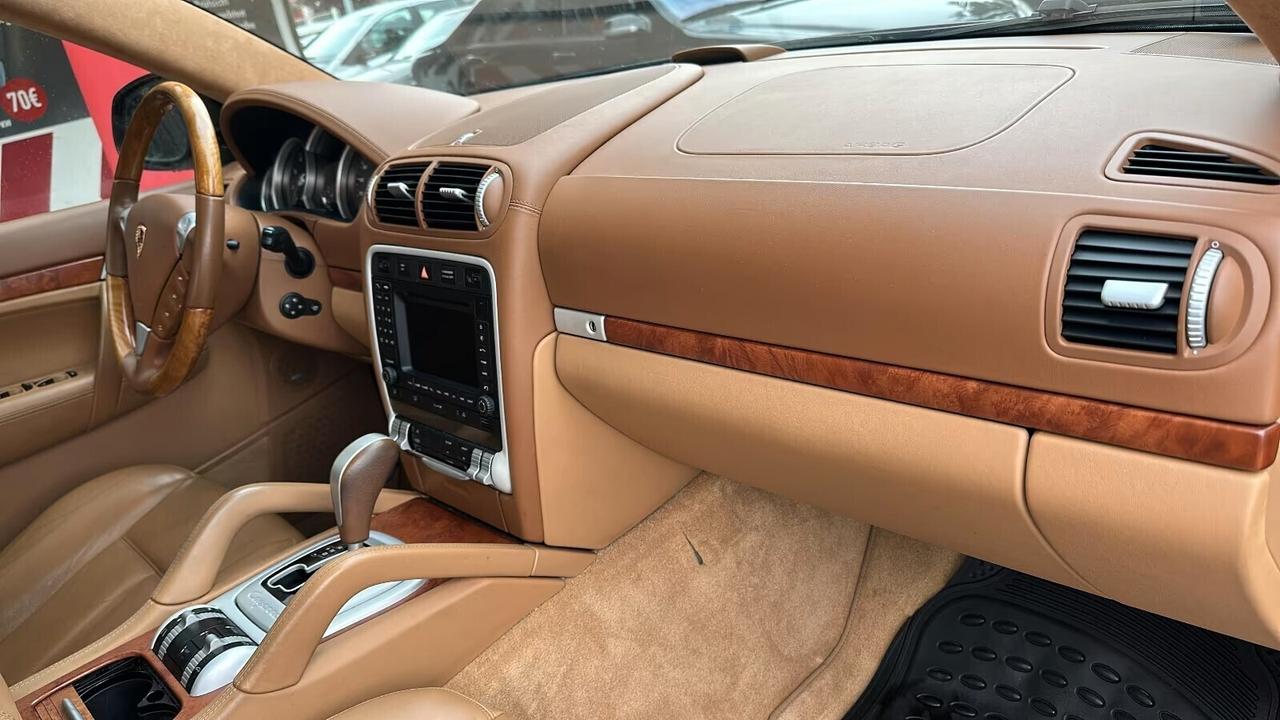 Porsche Cayenne 4.5 cat Turbo