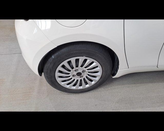 FIAT 500e 3+1 42 kWh