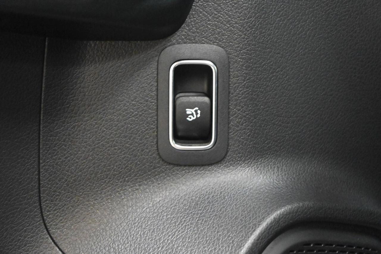 MERCEDES GLA (H247) GLA 180 d Automati...