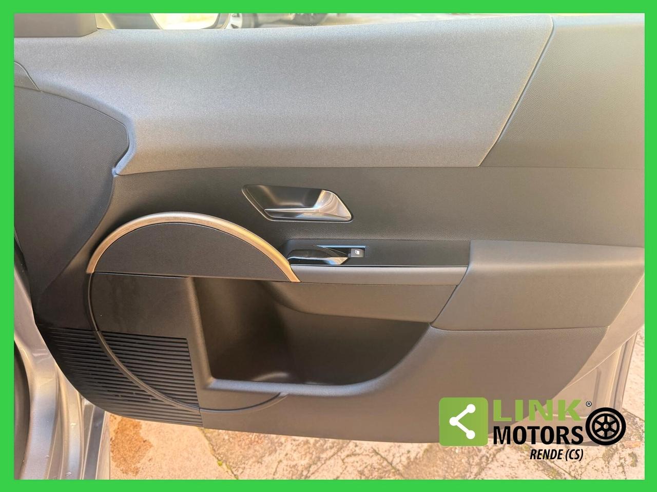 Lancia Ypsilon 1.2 TURBO Hybrid e-DCT LX 05/2025