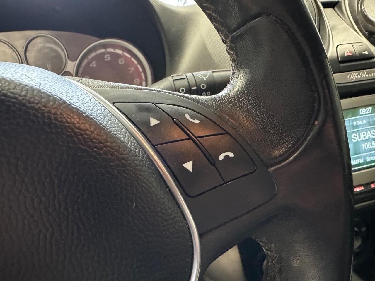 Alfa Romeo MiTo - 2015 1.4 78 CV 8V S&S Distinctive