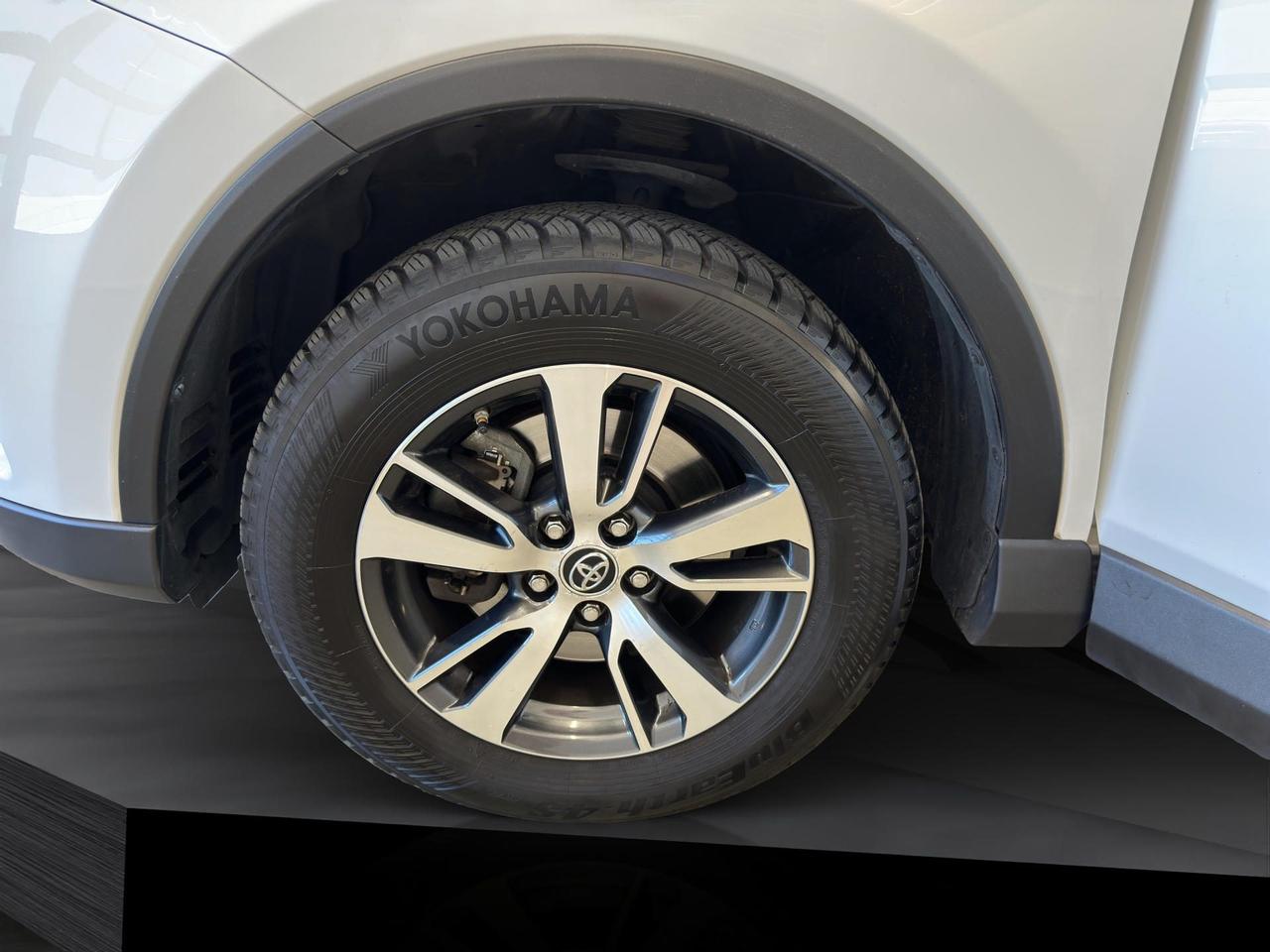 Toyota Rav4 2.0 d-4d Active 2wd mt