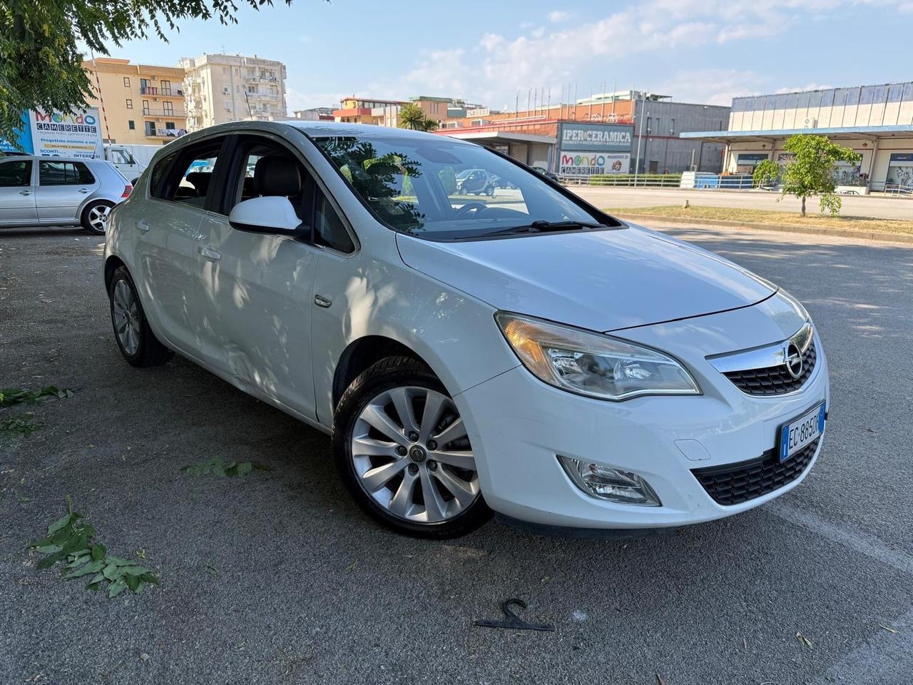 Opel Astra 1.7 CDTI 110CV 5 porte Elective in ottime condizioni