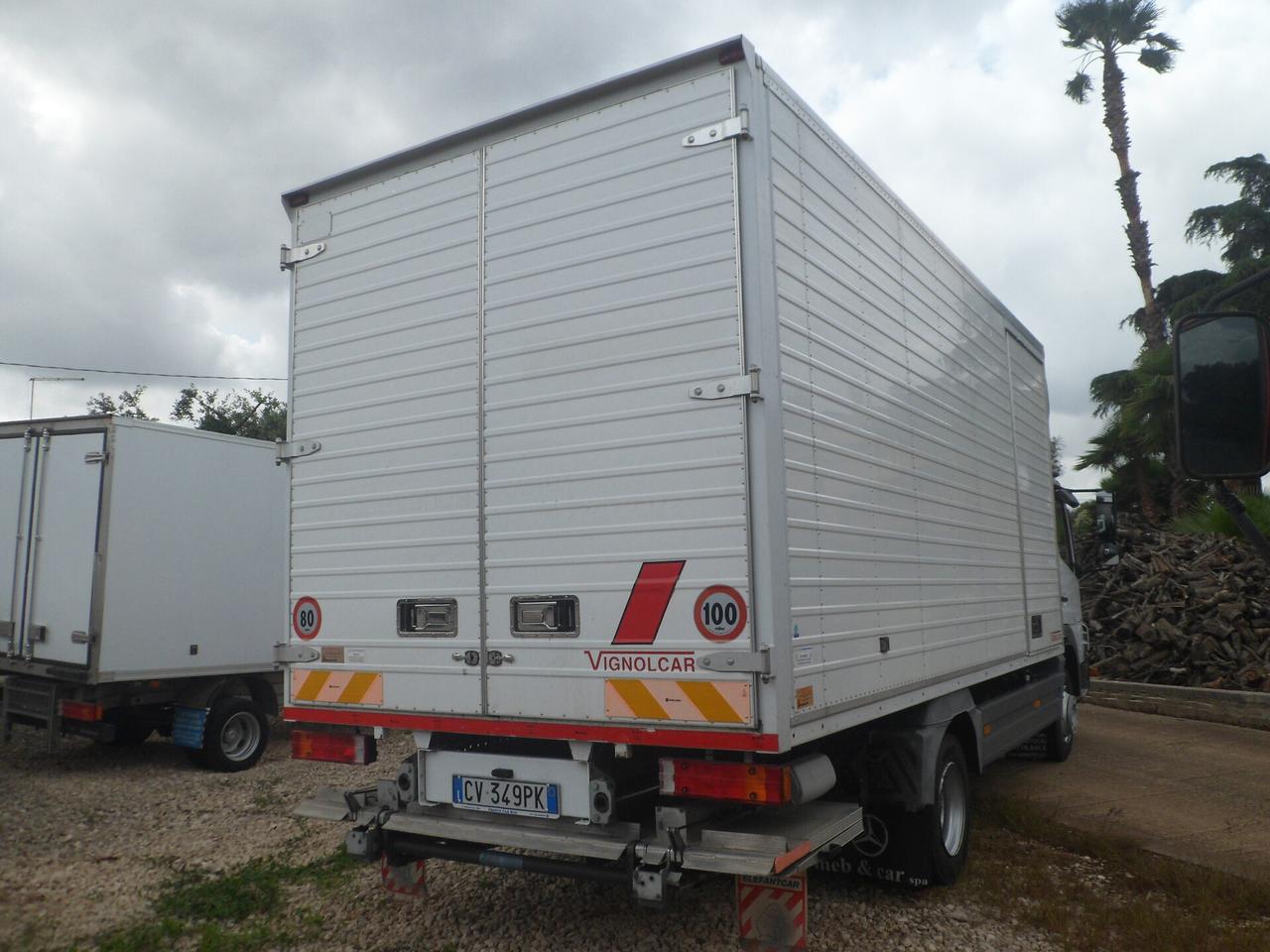 Mercedes-benz Atego 815 furgonatura con pedana idraulica