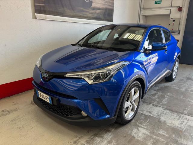 TOYOTA C-HR 1.8 Hybrid E-CVT Business