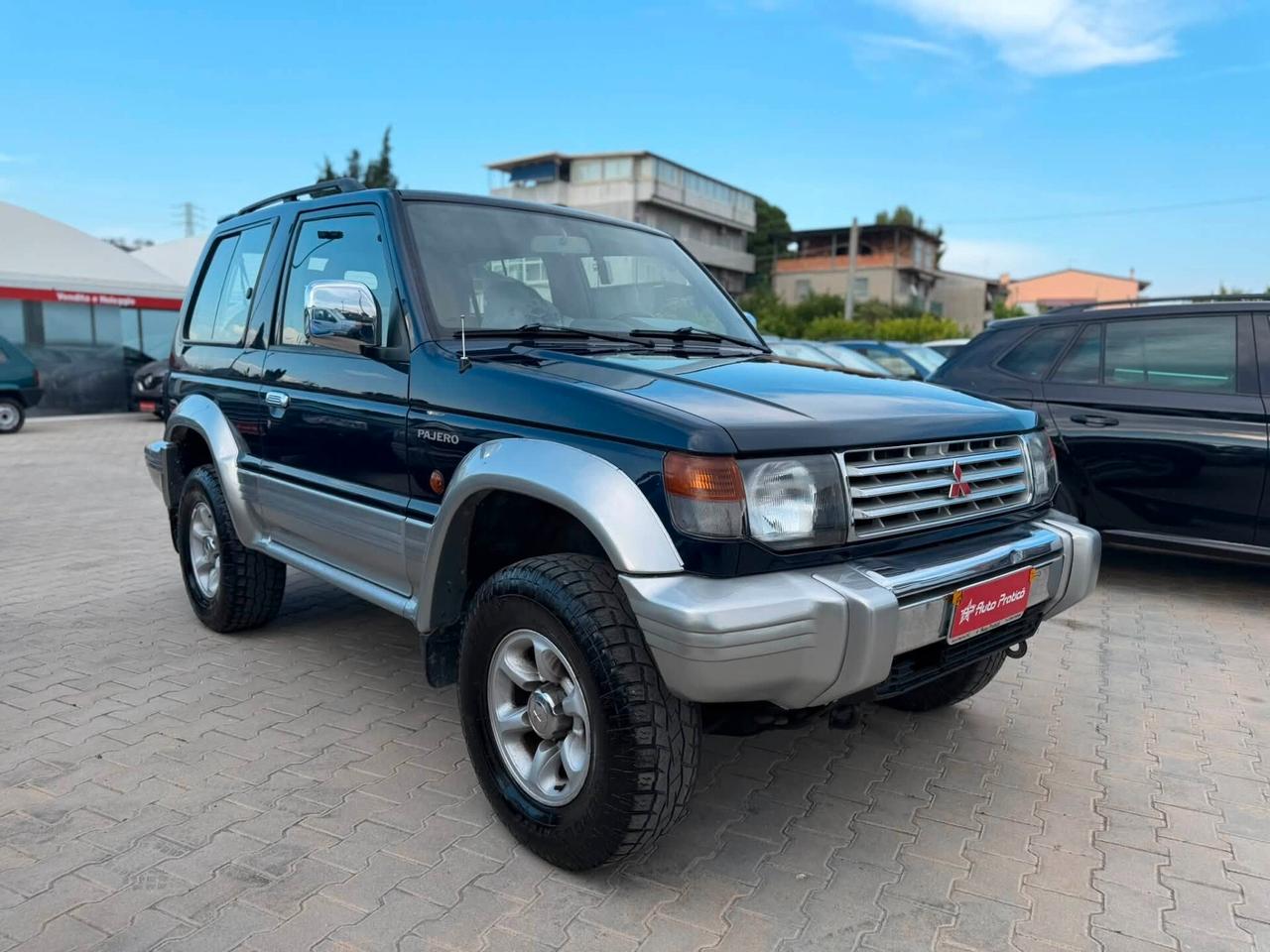 Mitsubishi Pajero 2.5 TDI Metal-top GLS Target con gancio di traino Ellebi