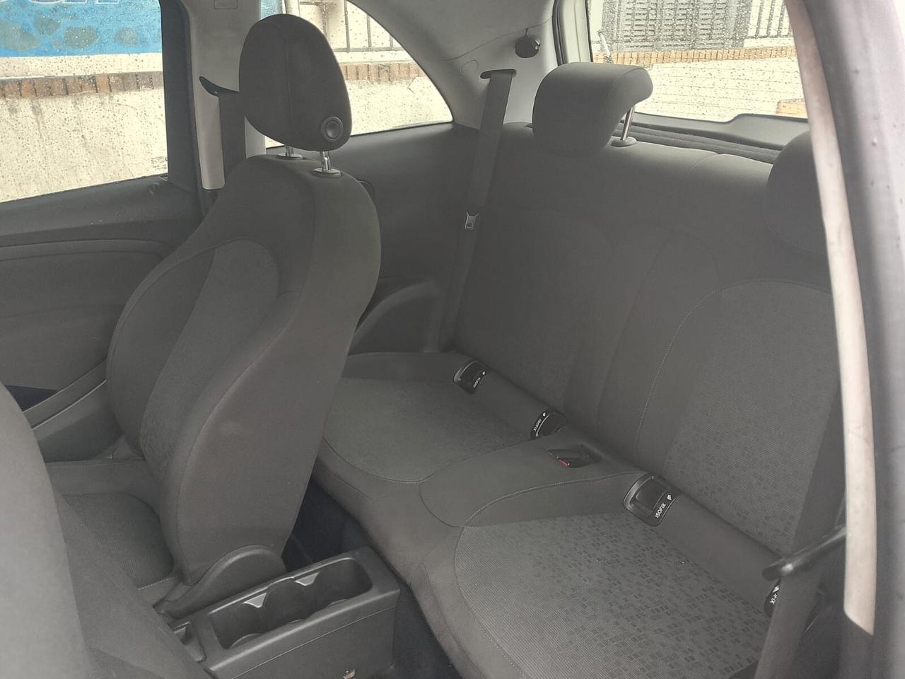 Opel Adam 1.2 70 CV