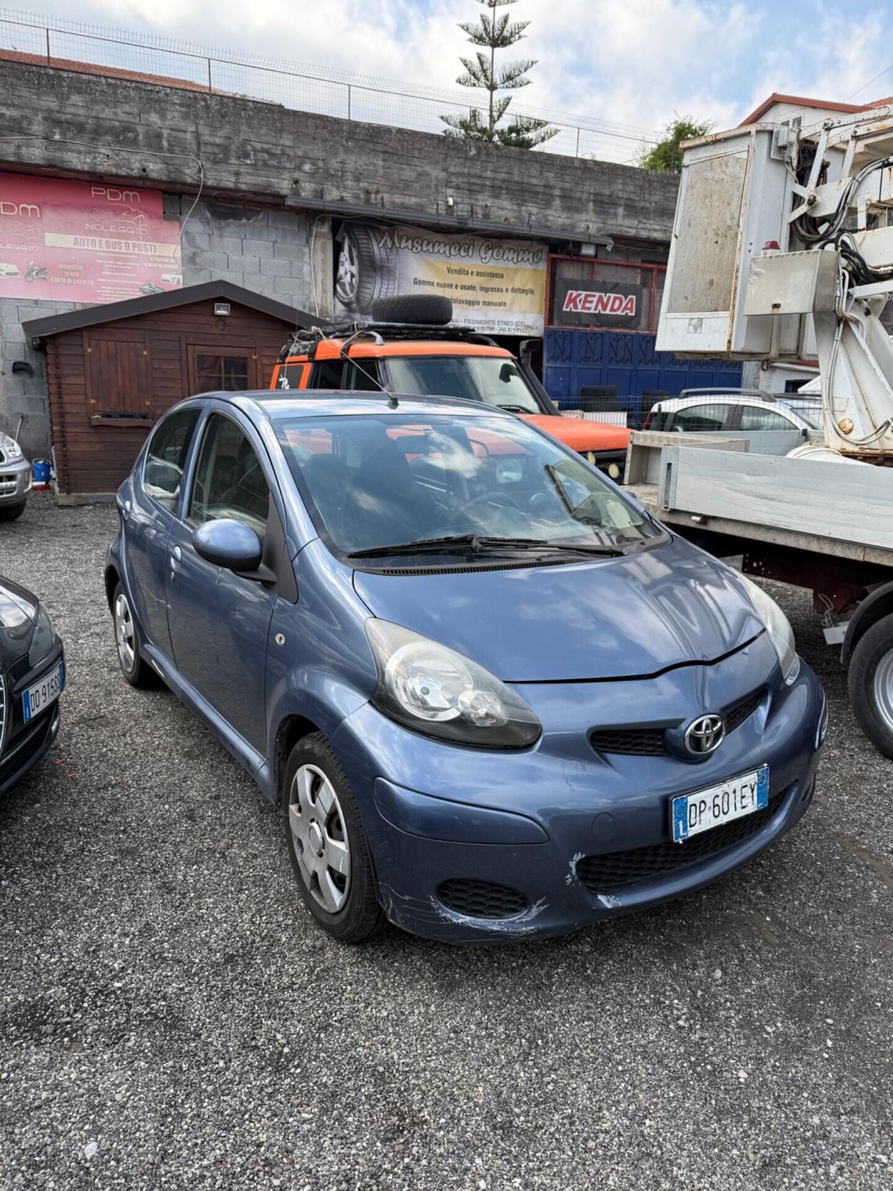 Toyota Aygo 1.0 benzina 5 porte