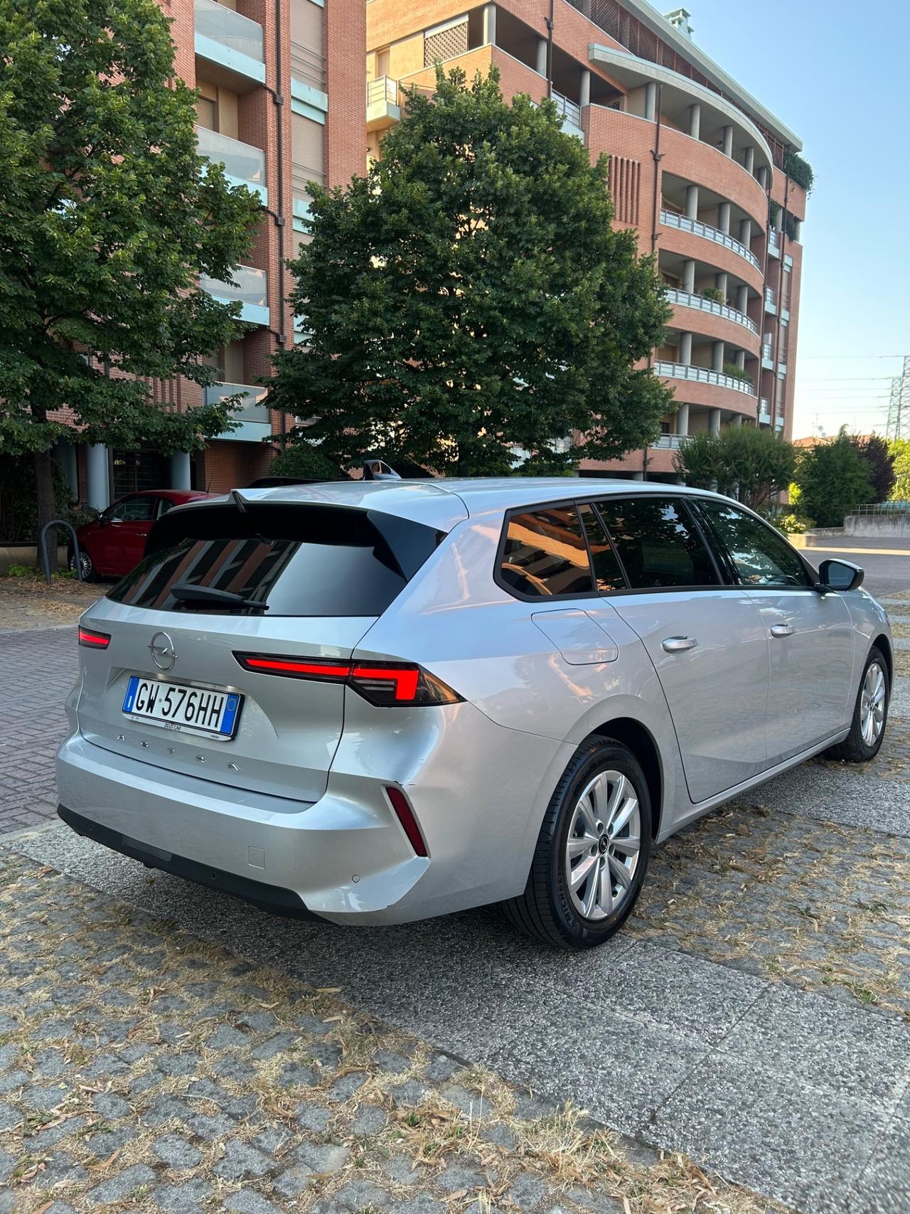 Opel Astra 1.5 Turbo Diesel 130 CV AT8 Sports Tourer Ultimate