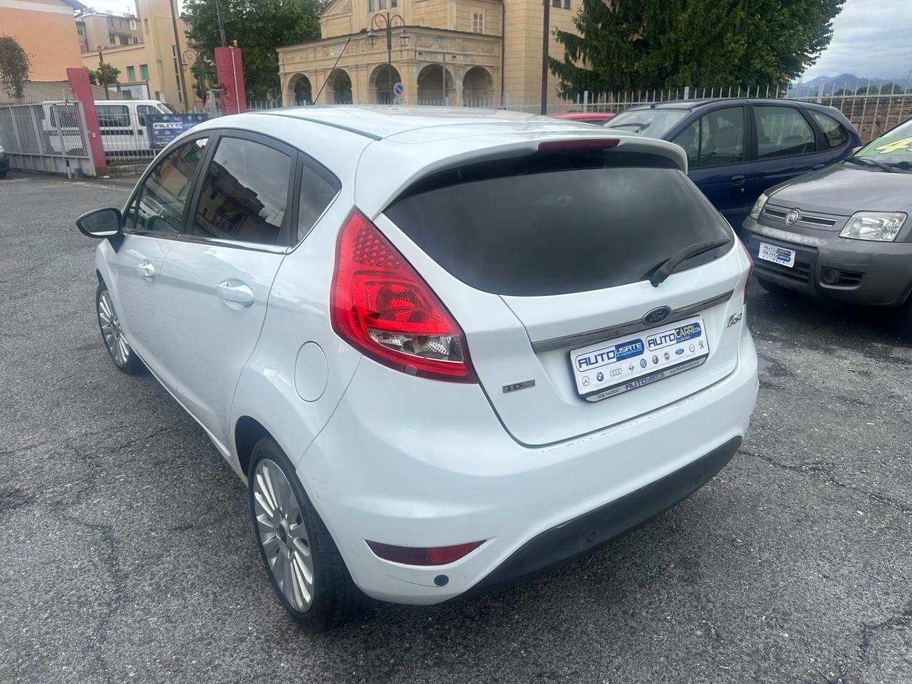 Ford Fiesta 1.4 TDCi 5p. Titanium