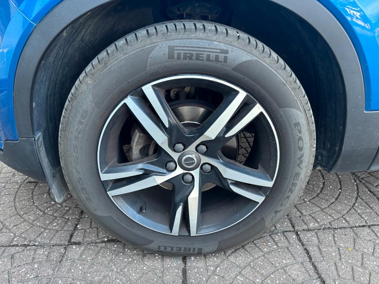 Volvo XC40 D3 R-design