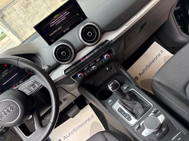 AUDI Q2 30 TDI S tronic Admired Advanced COCKPIT