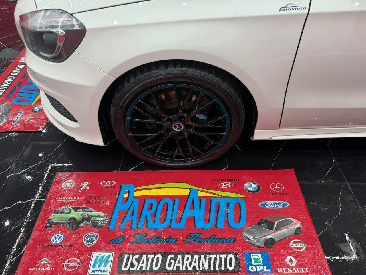Mercedes-benz A 180 1.5 109cv Premium - 2014