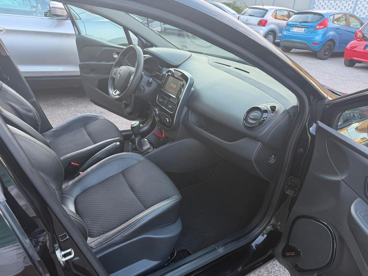 Renault Clio dCi 8V 90 CV 5 porte Moschino Zen