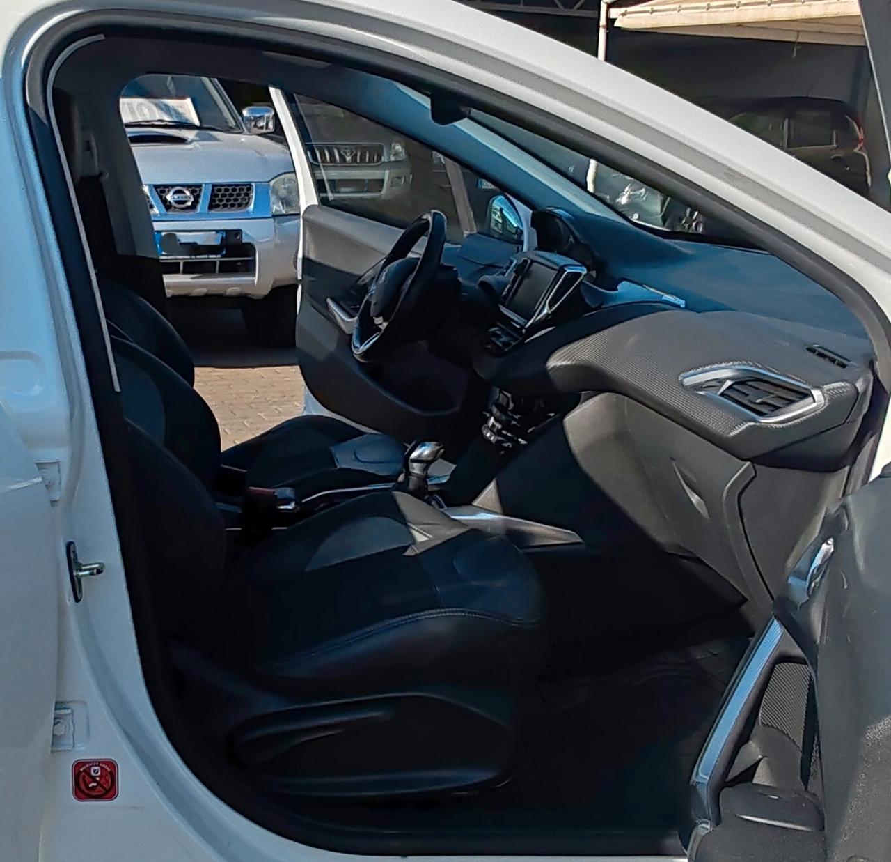 Peugeot 2008 e-HDi 92 CV S&S Urban Cross