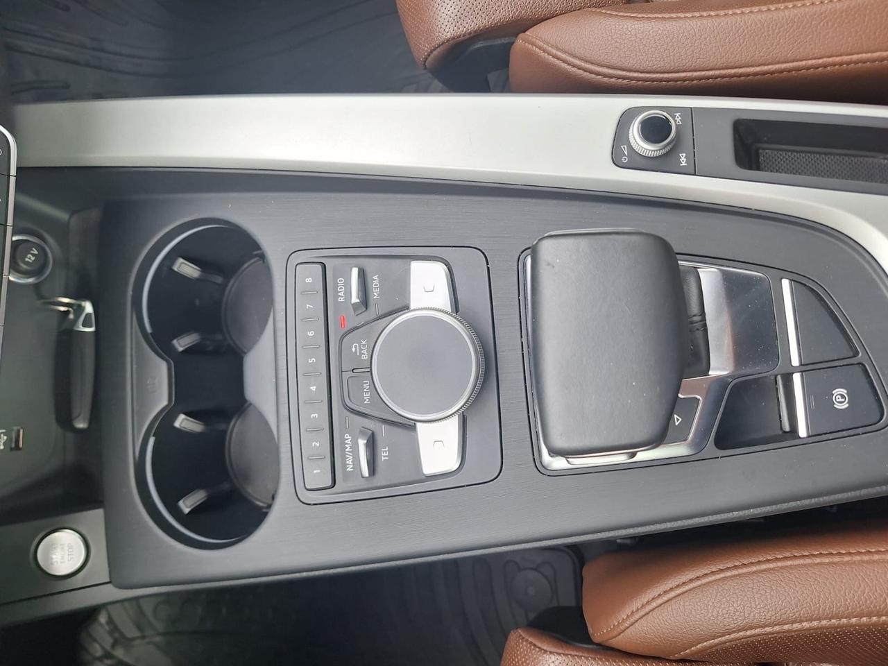 Audi A4 45 TFSI quattro S tronic Business Sport