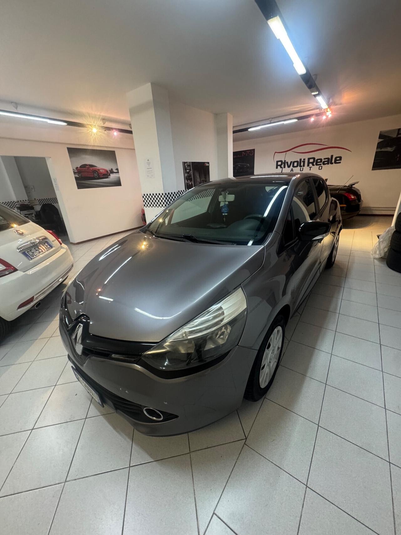 Clio 1.2 75CV GPL CASA MADRE
