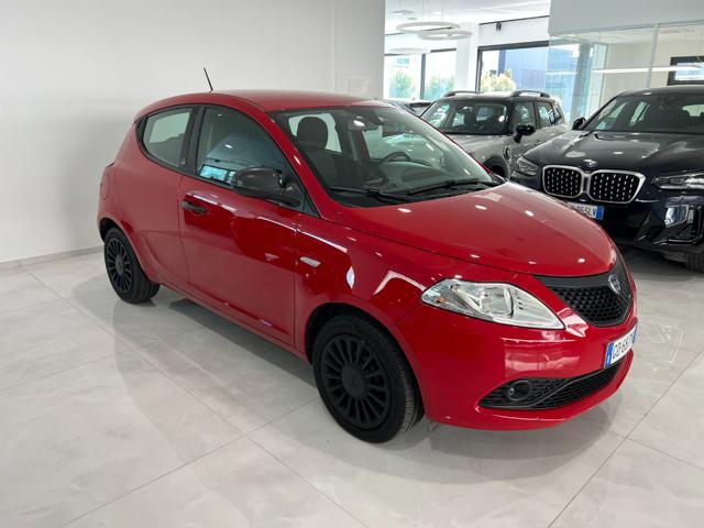 LANCIA Ypsilon 1.0 FireFly 5 porte S&S Hybrid Ecochic Silver