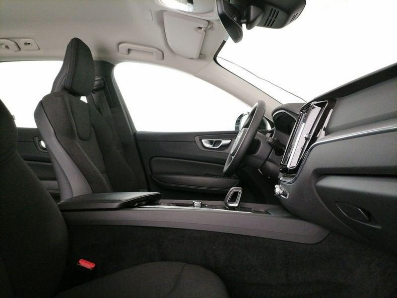 Volvo XC60 2.0 b4 Momentum auto