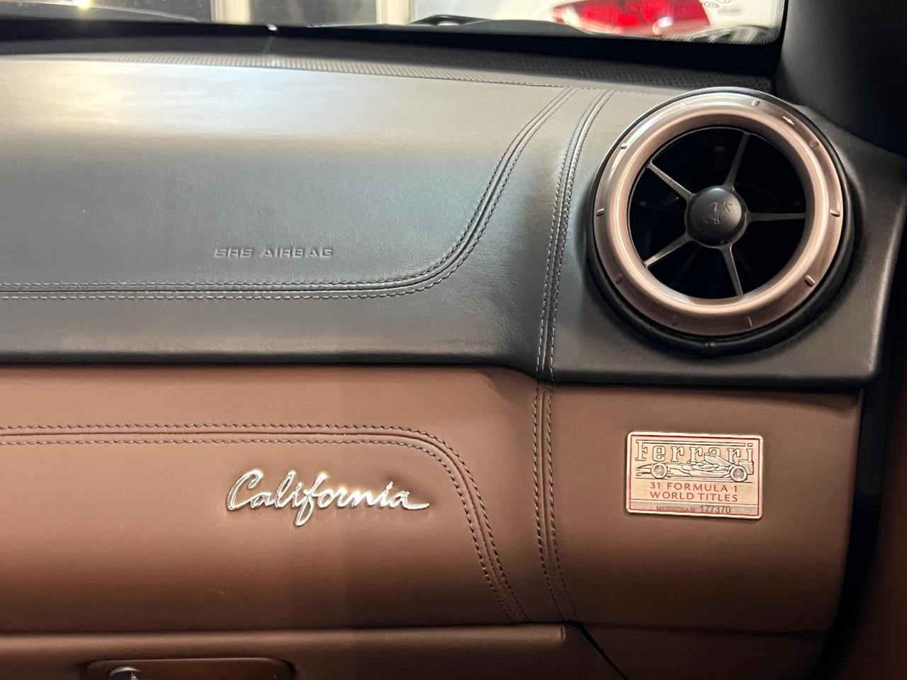 Ferrari California DCT Book service