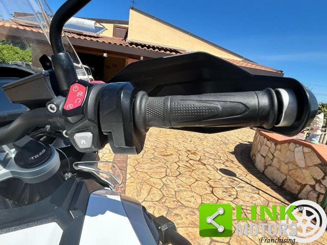 TRIUMPH Tiger 1200 XRt .