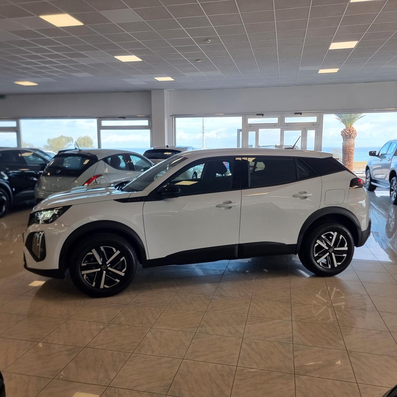 Peugeot 2008 STYLE 1.2 100cv S&S