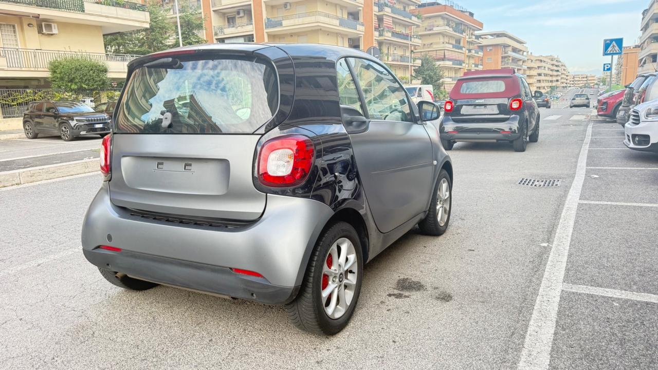 Smart ForTwo 70 1.0 twinamic Passion LED NAVI PANORAMA CERCHI 15 PDC