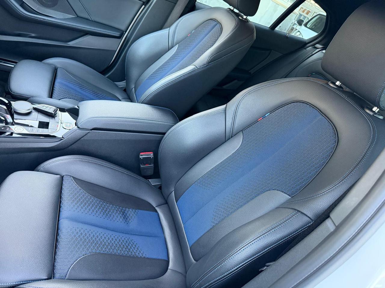 Bmw 118 118d 5p. Msport